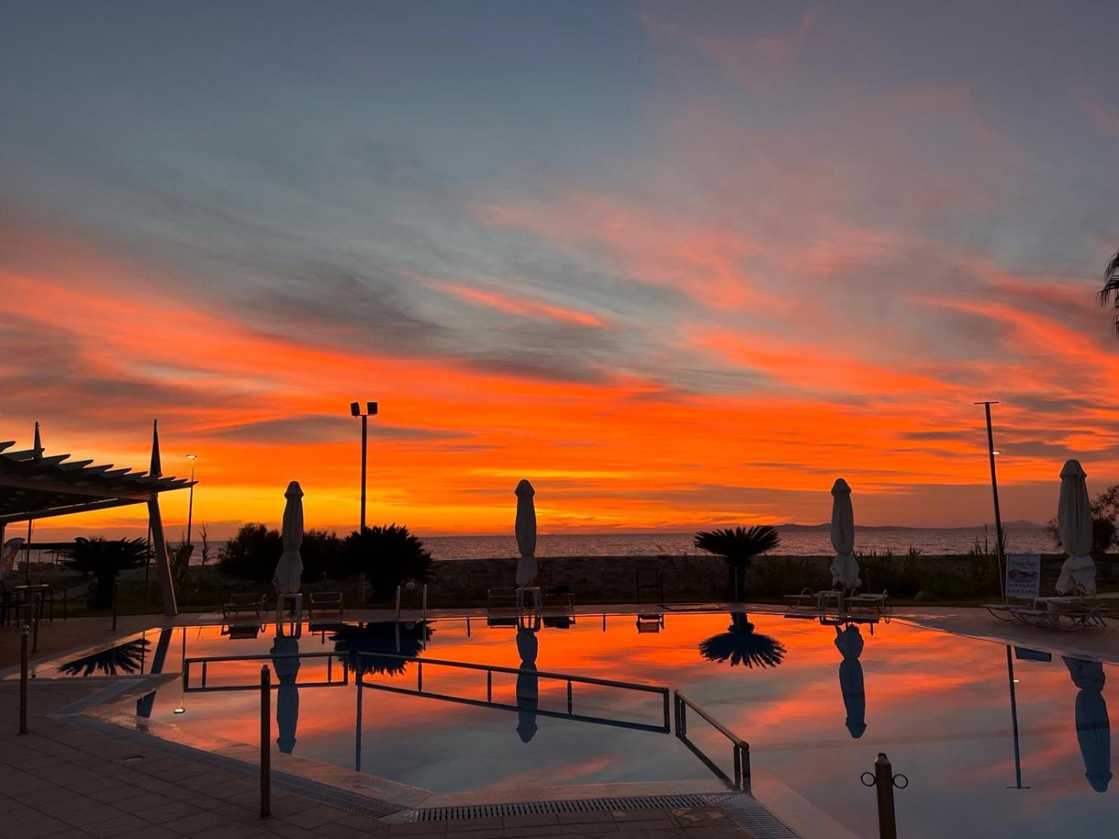 Coralli Hotel Perdika  Dış mekan fotoğraf